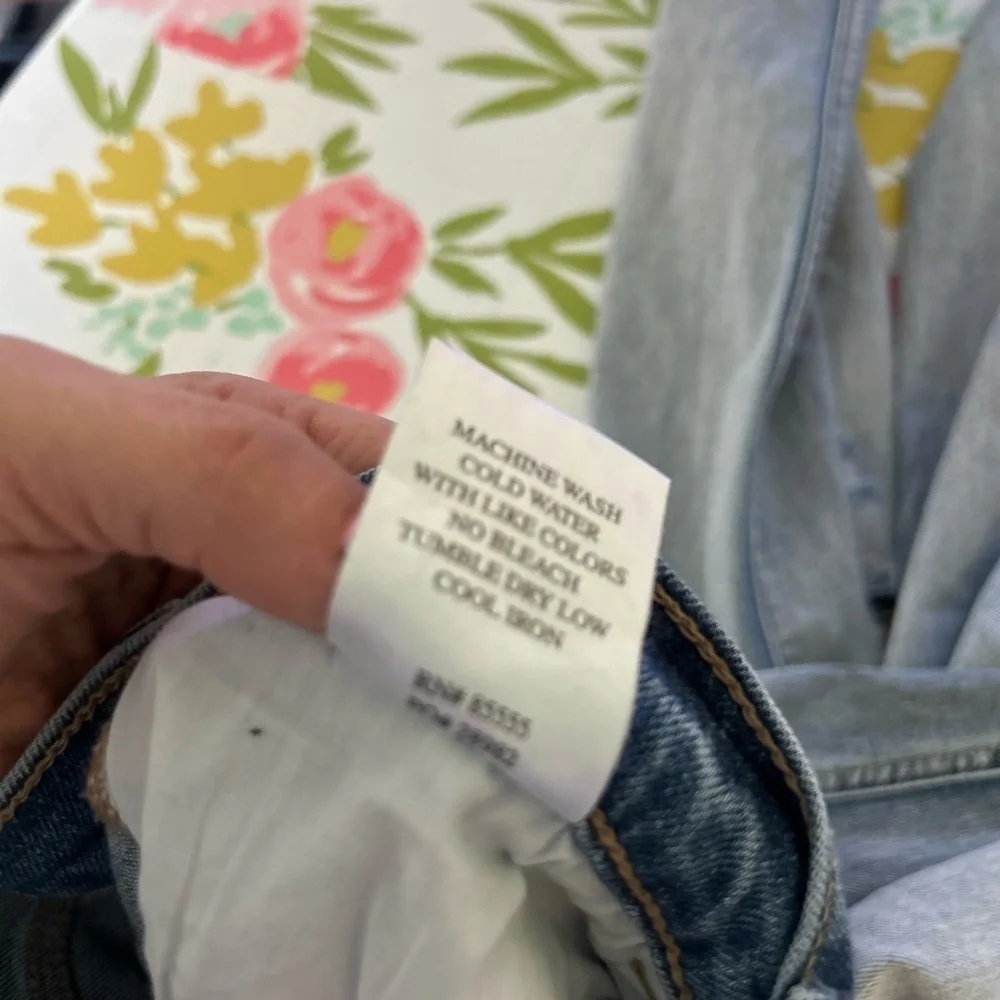 Studio Blue Size 30 Super Stretchy Distressed Denim